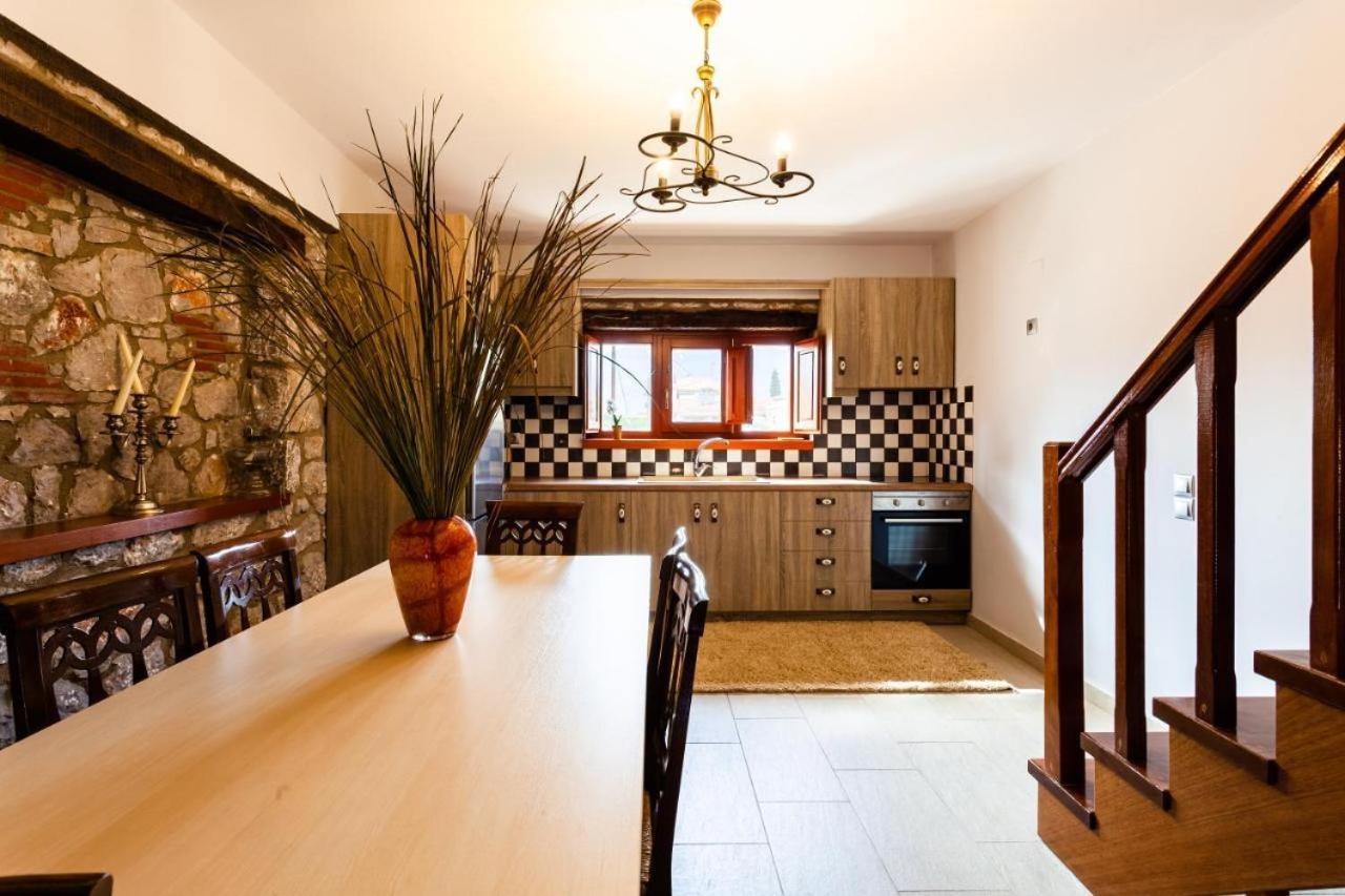 Stone Villas Dukes Parálion Ástros エクステリア 写真