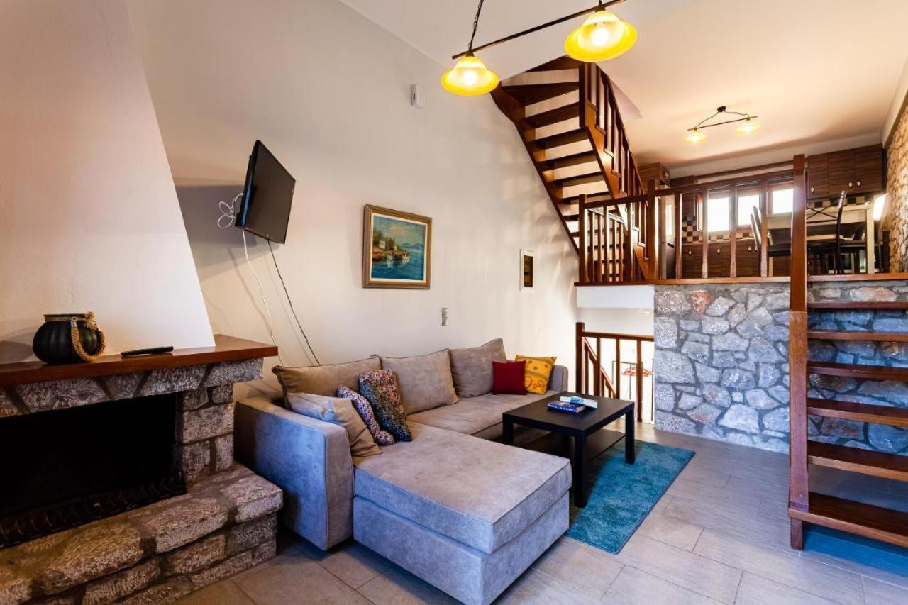 Stone Villas Dukes Parálion Ástros エクステリア 写真