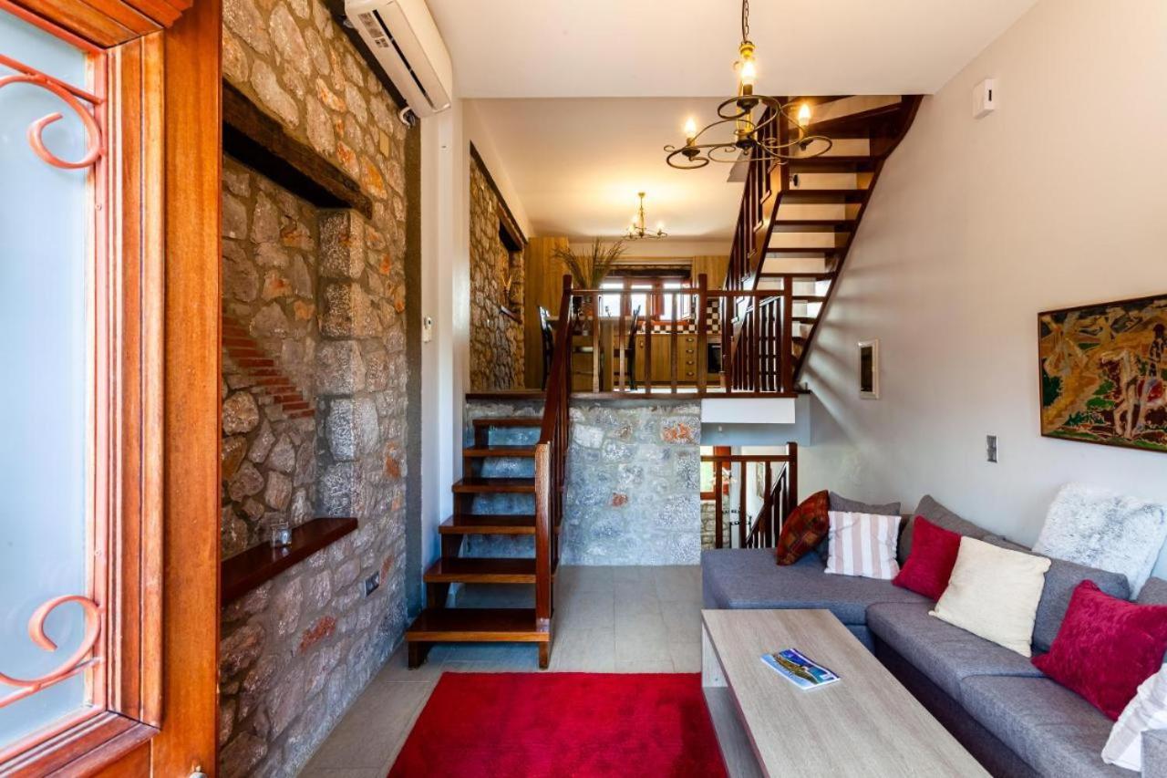 Stone Villas Dukes Parálion Ástros エクステリア 写真